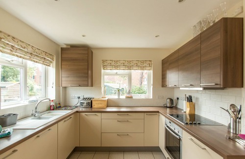 Thorpeness House | 18 Pilgrim's Way - sleeps 6 guests in 3 bedrooms