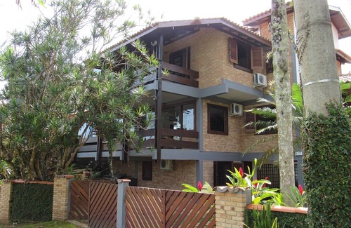 Caraguatatuba House | 180 degree view to the Beach!