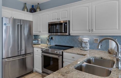 Seacrest Condo | 180 degree views of the white sugar sand beaches + Free Attraction Tickets!