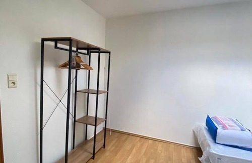 Charleroi Other | 180 m² Shared room ∙ 1 bedroom ∙ 1 guest