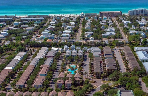 Villages of Crystal Beach House | 181 m² House ∙ 4 bedrooms ∙ 12 guests