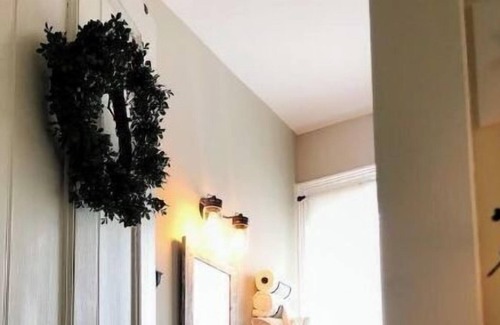 Cortland Other | 1820's Quaint Rustic Farmhouse