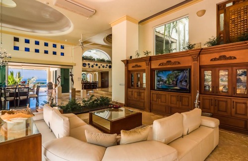 Boca de Tomatlan Villa | 1858 m² Villa ∙ 9 bedrooms ∙ 28 guests