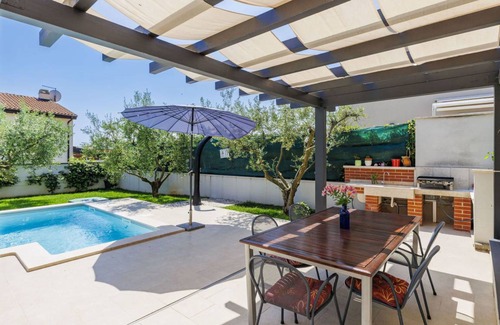Novigrad Other | 186 m² Accommodation ∙ 4 bedrooms ∙ 8 guests