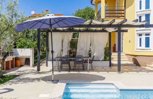 Novigrad Other | 186 m² Accommodation ∙ 4 bedrooms ∙ 8 guests