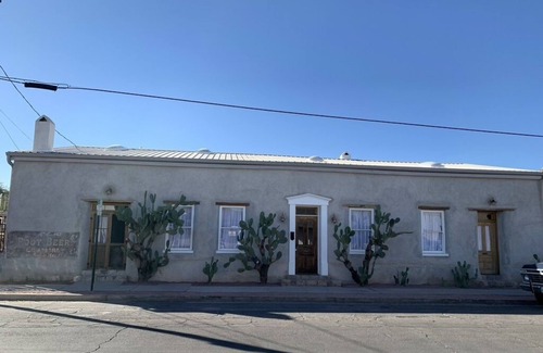 Barrio Viejo House | 1890's Rootbeer Adobe House
