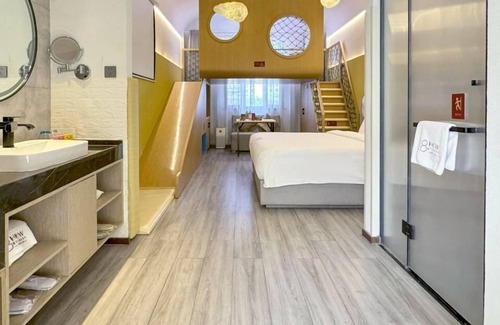 Downtown Beijing Hotel | 18HOW Qianmen Grape Courtyard Hotel