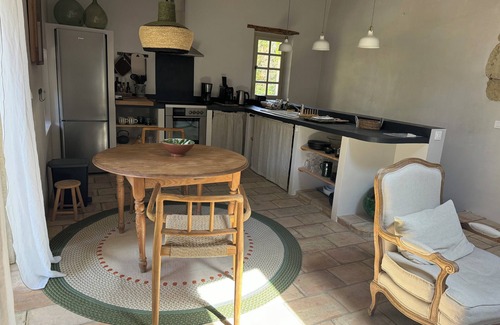 Labaume House | 18th-century farmhouse with pool facing the Ventoux and shady garden 6 kms from Uzès