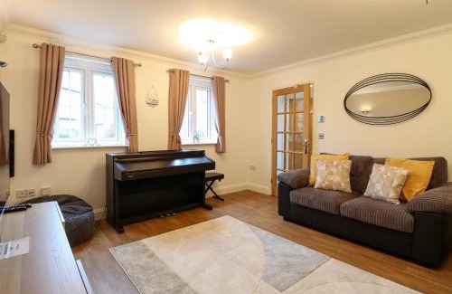 Hemsby House | 19 Stablefield Way