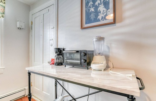Ocean Grove Apartment | 19 Webb 1W First Floor 1-bedroom apt with WiFi and AC near beach in Ocean Grove