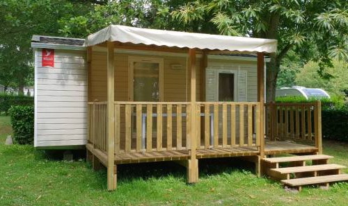 Sainte-Nathalene RV Rental | 190 ft² Mobile home