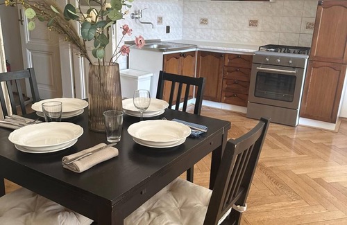 Prague 1 Apartment | 1920s Charm ✨ Top Location | By Jerusalem Synagogue & Attractions