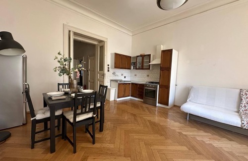 Prague 1 Apartment | 1920s Charm ✨ Top Location | By Jerusalem Synagogue & Attractions