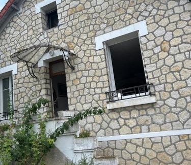 Joue-les-Tours House | 1930 house in La Marbellière, 2 bedrooms