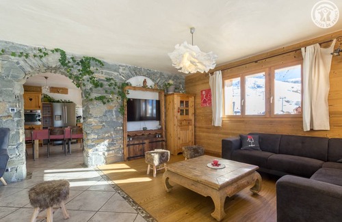 Albiez-le-Vieux House | 196 m² Gîte ∙ 6 bedrooms ∙ 14 guests