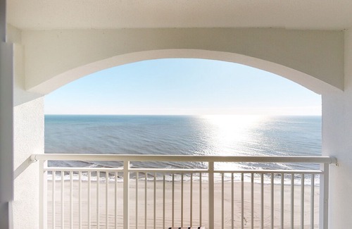 Myrtle Beach Condo | 19th Floor Oceanfront Snowbird Friendly Condo w/ Shared Pool/Hot Tub, AC, WiFi