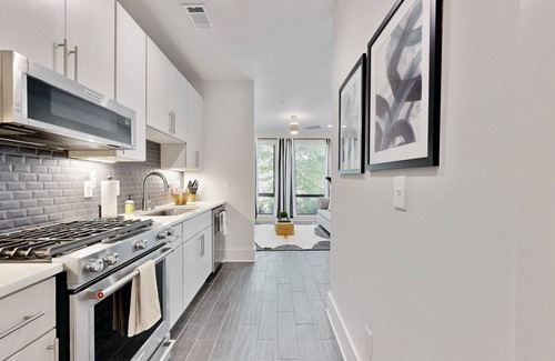 Hillsboro Village Condo | 19th & Wedgewood | New Luxury Hideaway | Walk to Dining, Vanderbilt & Belmont