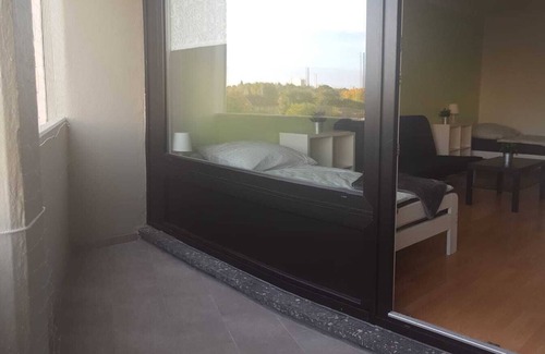 Hochheide Apartment | 1A apartment 85m2 -up to 6 persons with balcony and elevator fast WLAN