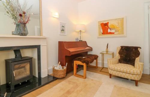 Banff House | 1A Carmelite Street