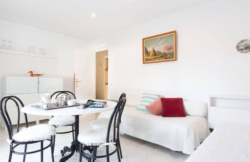 Palafrugell Apartment | 1ANC 10 - Basic 1 bedroom apartment located very close to the beach of Llafranc