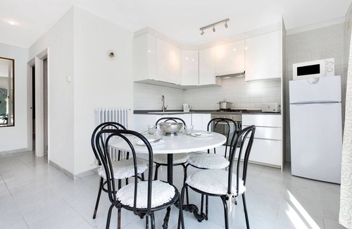 Palafrugell Apartment | 1ANC 15B - Basic 1 bedroom apartment located very close to the beach of Llafranc