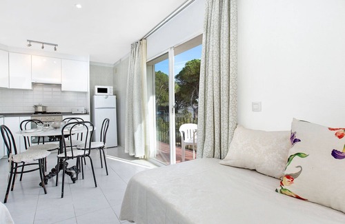 Palafrugell Apartment | 1ANC 15B - Basic 1 bedroom apartment located very close to the beach of Llafranc