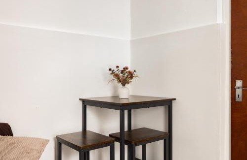 Grove Green Apartment | 1BD Apartment near Olympic Park, East London