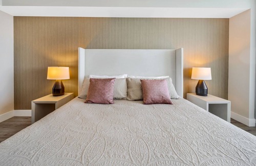 Hollywood South Central Beach Cabin | 1BDR amazing view 37th floor HYDE Hollywood Beach