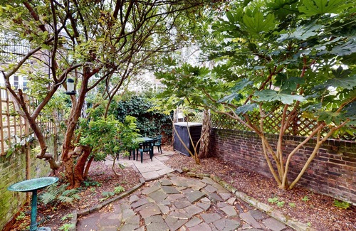 Askew Apartment | 1Bed Flat Near Goldhawk Tube & Uxbridge Bus Stop
