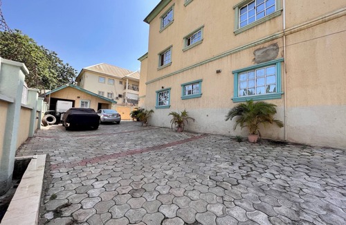 Utako Apartment | 1BEDROOM FLAT at UTAKO ABUJA. 24hrs LIGHT, WIFI & KITCHEN