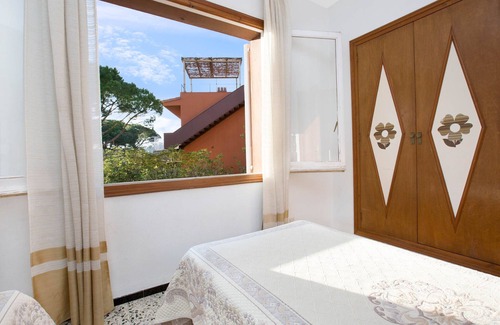 Calella de Palafrugell Villa | 1BENET 1 - House divided into 3 totally independent apartments with shared pool just 1 km from the beach of Calella de Palafrugell