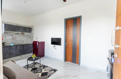 Agara Apartment | 1BHK 2km From Hosa Road Metro with lift 601