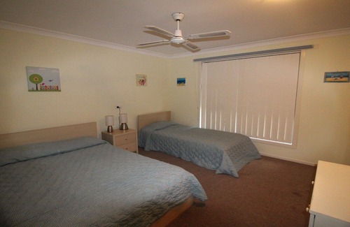 Dicky Beach House | 1Bott St Dickey Beach Queensland