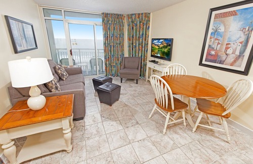 Myrtle Beach Apartment | 1BR/1BA Oceanfront condo w/Kitchen & Balcony in Center of MB, #603