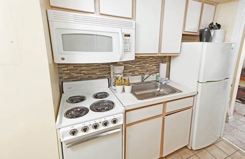Myrtle Beach Apartment | 1BR/1BA Oceanfront condo w/Kitchen & Balcony in Center of MB, #603