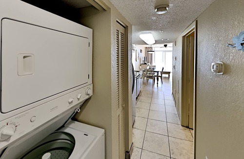 Myrtle Beach Condo | 1BR/1BA Oceanfront condo w/Kitchen & Balcony in Center of MB, #855