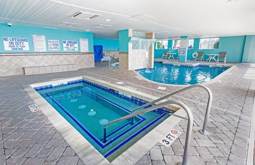 Myrtle Beach Condo | 1BR/1BA Oceanfront condo w/Kitchen & Balcony in Center of MB, #1355