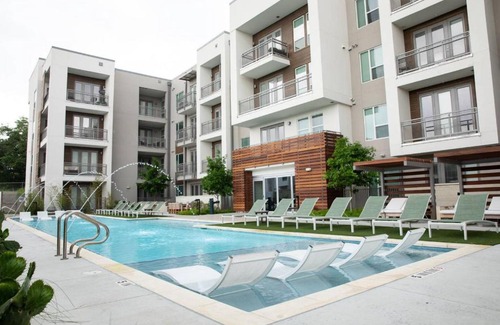 Stoneridge Place Apartment | 1BR Apt near Barton Creek #2436 by WanderJaunt