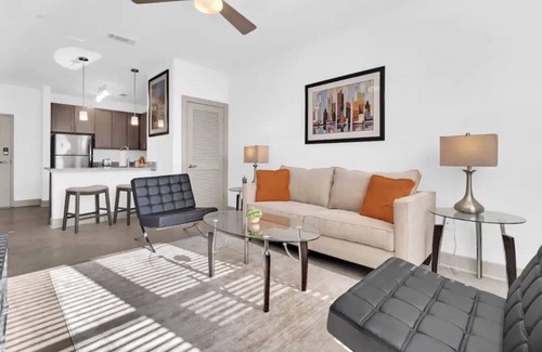 Shockoe Bottom House | 1BR at East Franklin Street