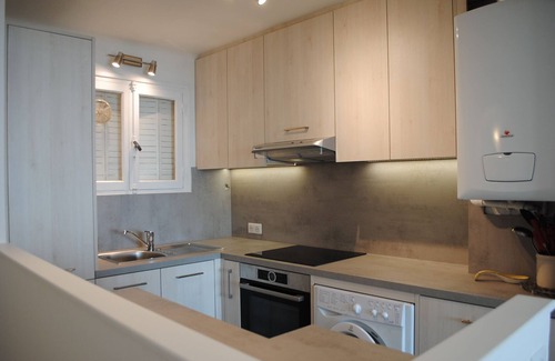 Le Suquet Apartment | 1BR Cannes Sea view-Terrace-Wi/Fi-Air Conditioning