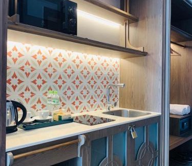 Suoi Nuoc Beach Apartment | 1BR direct seaview - 5 mins to the beach - infinity pool - Apec Mui Ne