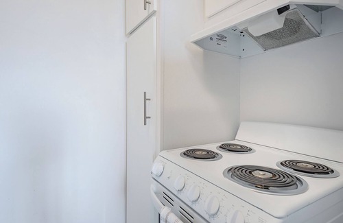 Quartier des Spectacles Apartment | 1BR Downtown MTL | Old Port