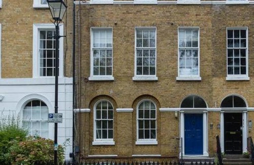 Faraday Apartment | 1BR Georgian Flat On A Peaceful Square, In Camberwell