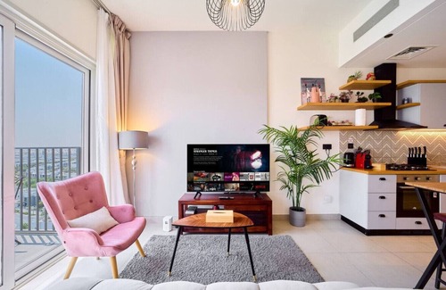 Dubai Apartment | 1BR in Collective | Pool, Gym & Co-Working Space