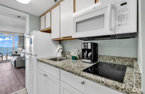Myrtle Beach Condo | 1BR Oceanfront Condo in Atlantica Resort