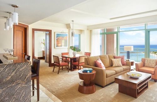 Paradise Island Apartment | 1BR Oceanfront Topaz Suite – The Reef Atlantis, Full Kitchen & Balcony Sleeps 5