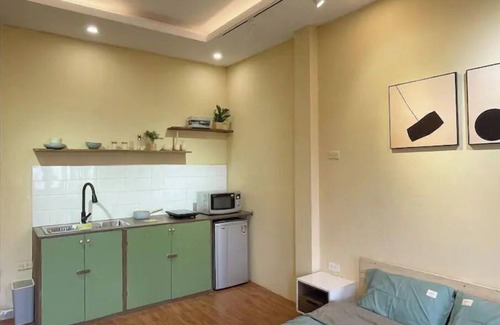 Hang Buom Apartment | 1BR-Old Quarter-Bright-Spacious-Center-Local Flat