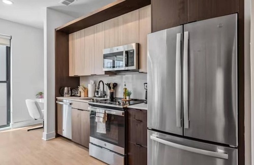 Pendleton Apartment | 1BR OTR CBD Opulent - FreeParking/Gym/Rooftop Pool