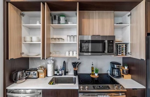Pendleton Apartment | 1BR OTR CBD Opulent - FreeParking/Gym/Rooftop Pool