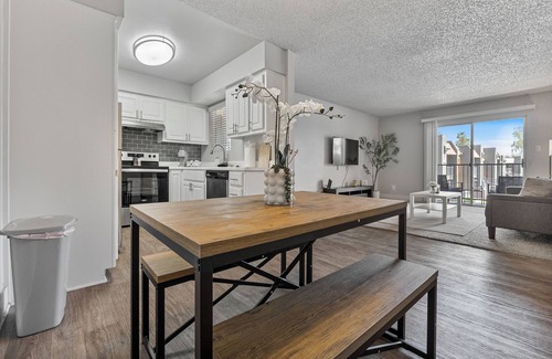 Mesa Apartment | 1BR/Pool/Gym/1 Mi To Banner Hospital